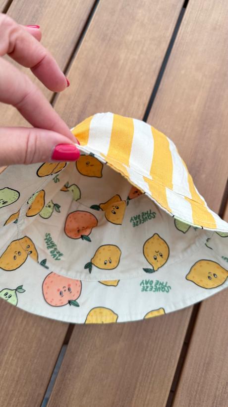 Lindex obojstranny klobúčík 56-58, lindex