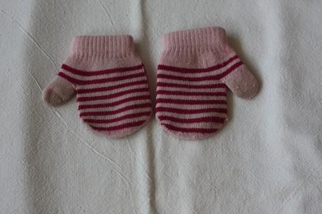 Rukavičky s pásikmi, 86