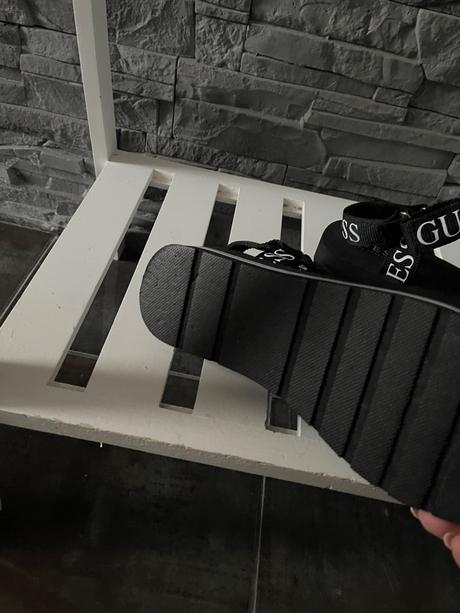 Guess v.39, guess,39