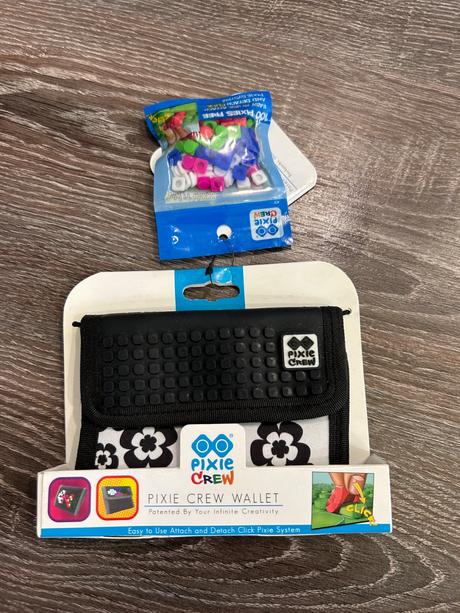 Pixie crew penaženka kvety s pixlami,