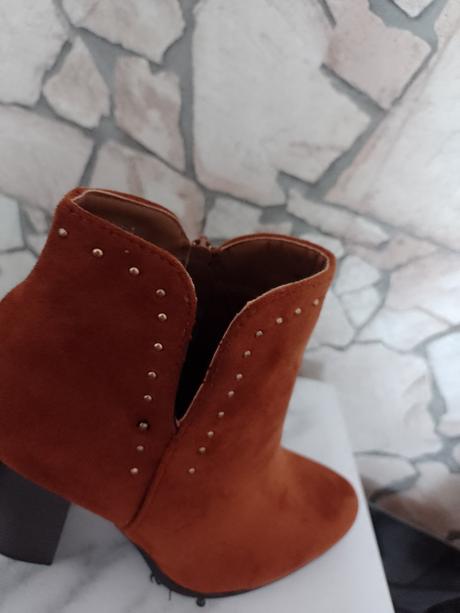 Kotníkové topánky, 37