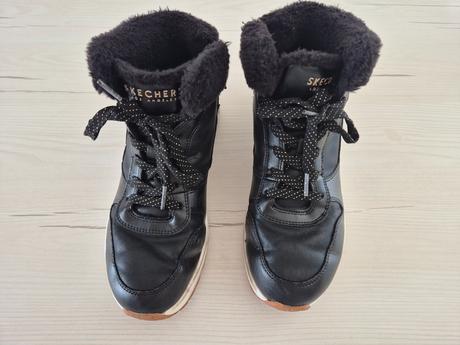 Dievcenske zateplene topanky sketchers, skechers,38