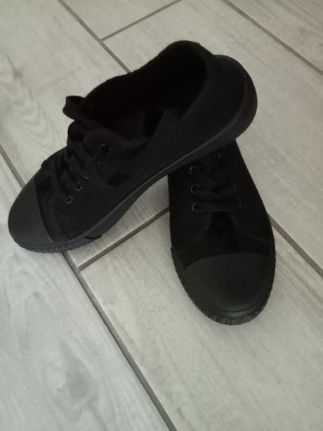 Čierne nenosené plátenky, 35, 35