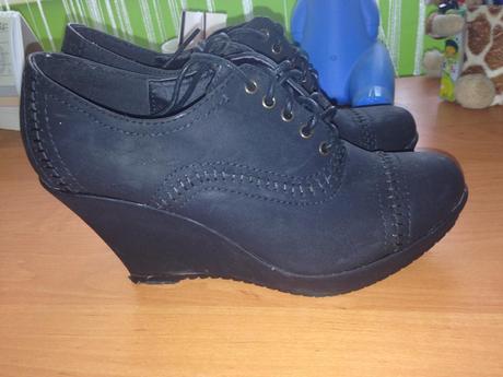 Topánky na plnom opätku, 39