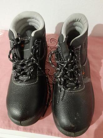 Pracovna obuv 38, 38