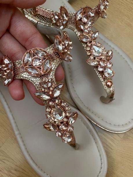 Krásne sandále s kamienkami, 41