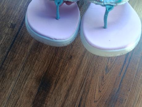 Slapky, skechers,33