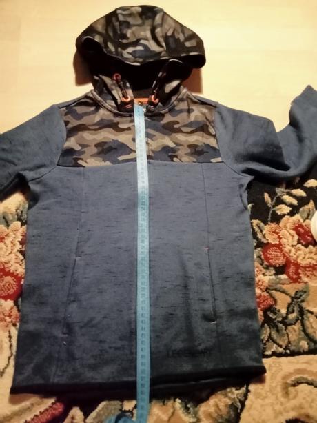 Veľmi pekná mikina, f&f,134