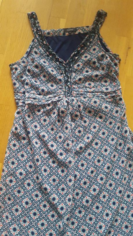 Vzorované maxišaty, 42