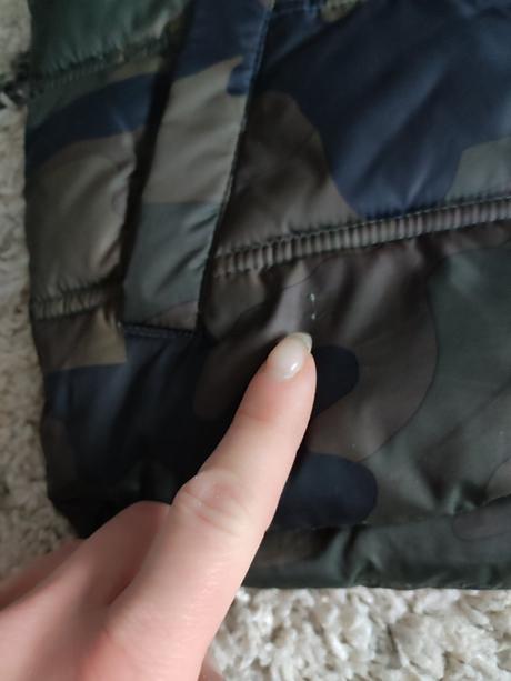 Krásna vesta ktorú ponosite až do veľkosti 116, benetton,104