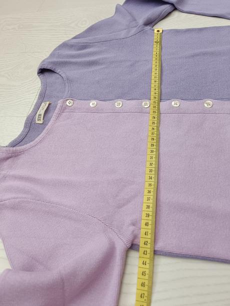 Bledofialovy svetrík s gombíkmi, s