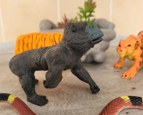 Safari s king kongom - väčšie veľkosti, 