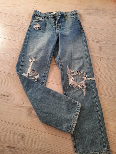Roztrhané nohavice, stradivarius,32