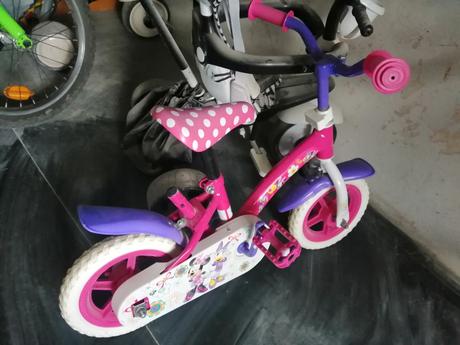 Dievčenský bicykel, 12