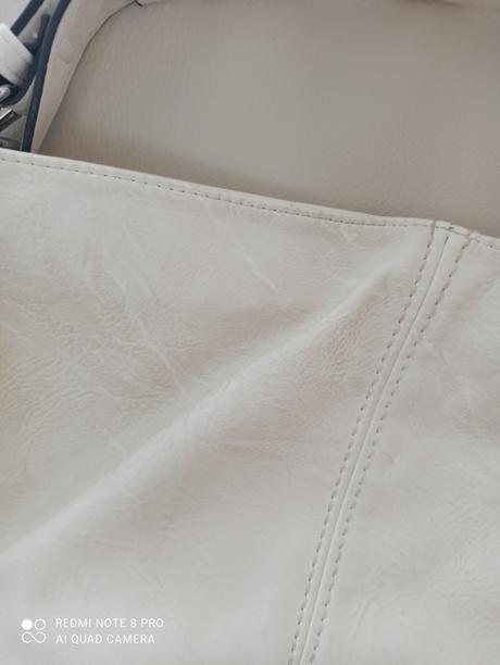 Biela kabelka, lara bags