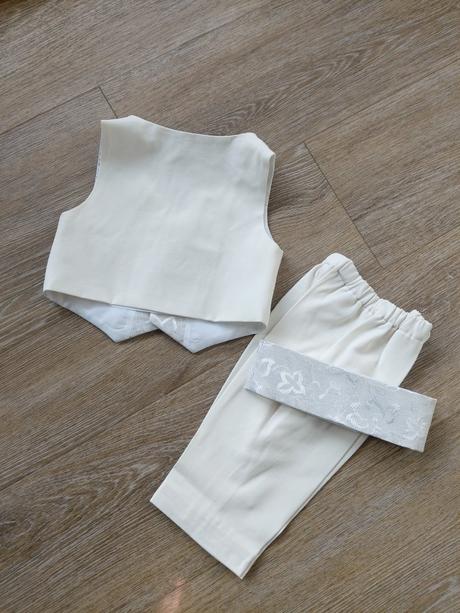 Slávnostný komplet, 74