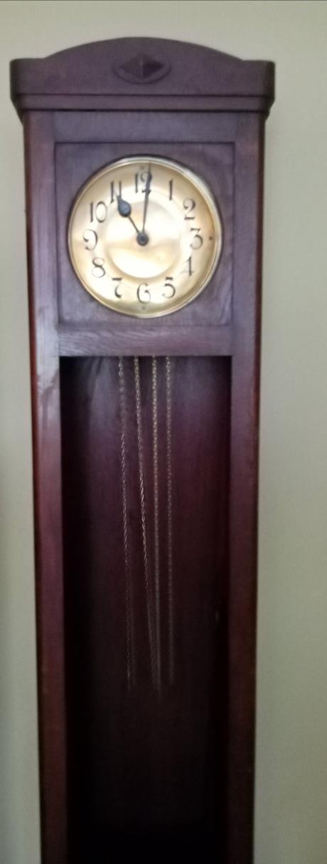 Hodiny podlahove, 