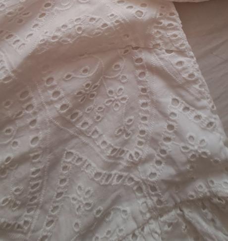 Krajkove biele saty, m