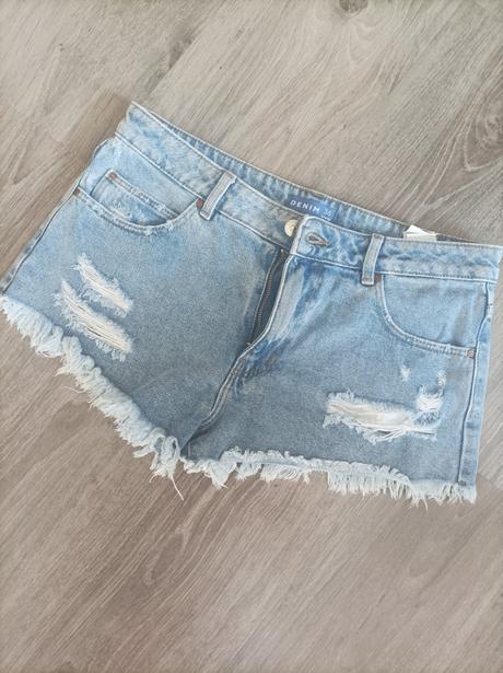 Šortky, sinsay,36