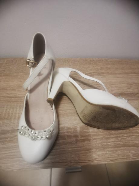 Svadobné topánky, 37