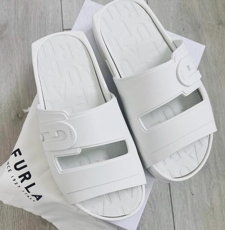 Furla šlapky biele, originál s dokladom, 39 / 40