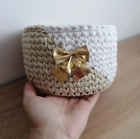 Zlatobiely boxík / košík, 