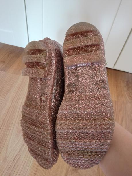 Gumáky uk2, next,34