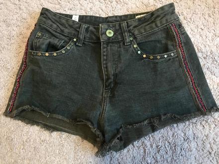 Sortky s vysssim pasom, pull&bear,xs