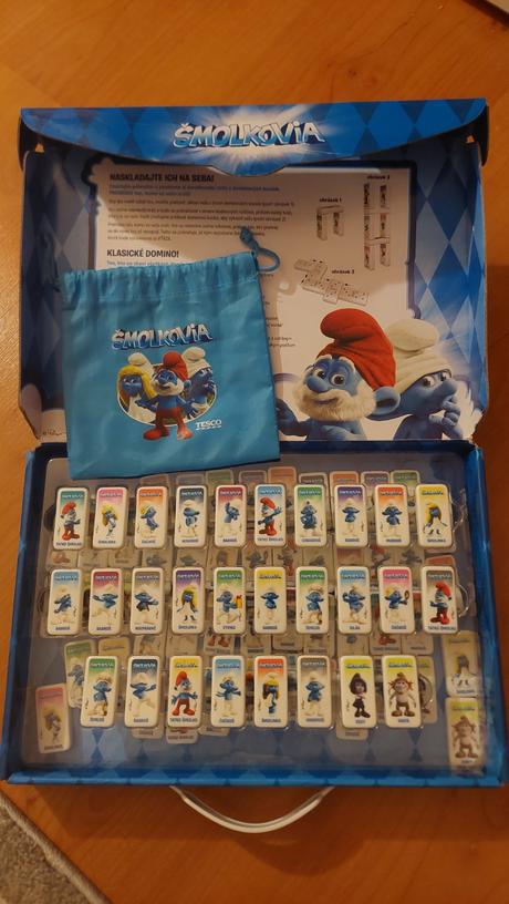 Šmolkovia domino + zberateľský kufrík,