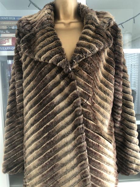 Bunda z umelej kožušiny, 38