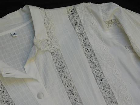 Velmi pekna vintage bluzka ku kroju, 42