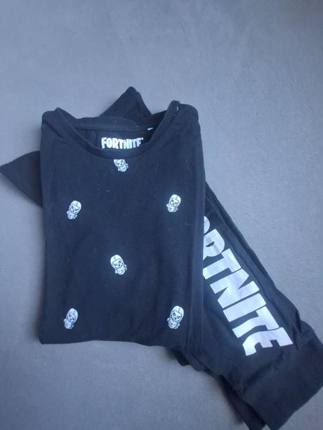 Pyzamko, reserved,152