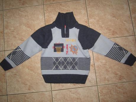 Sveter vel. 110-116, 110