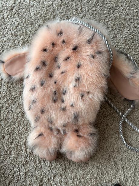 Plyšová kabelka, reserved