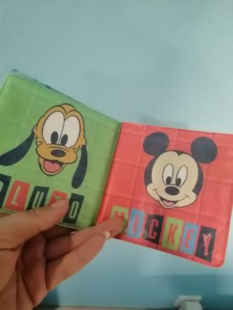 Piskacia gumena knizka, mickey mouse, 