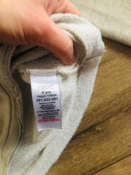 Mikinka s baletkou, next,116