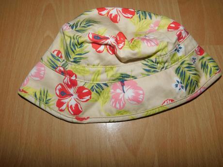 Klobuk 6-12mes., f&f,80