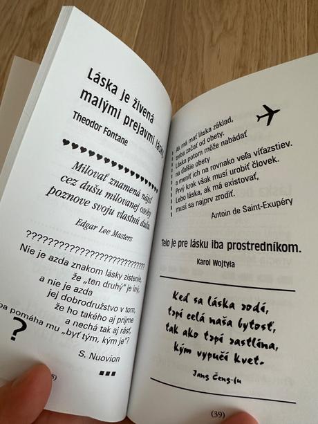 Zbierka 365 myšlienok o láske,