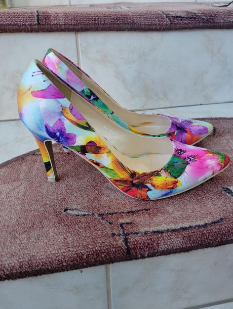 Kvetinové lodičky veľkosť 37, 37