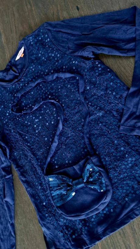 Rozkosna slavnostna tunika s kabelkou super stav, 158