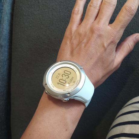 Dámske športové hodinky suunto ambit 2s biele,