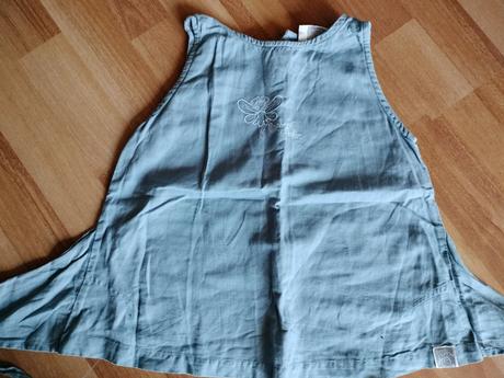 Bledomodrá dievčenská súprava, 104