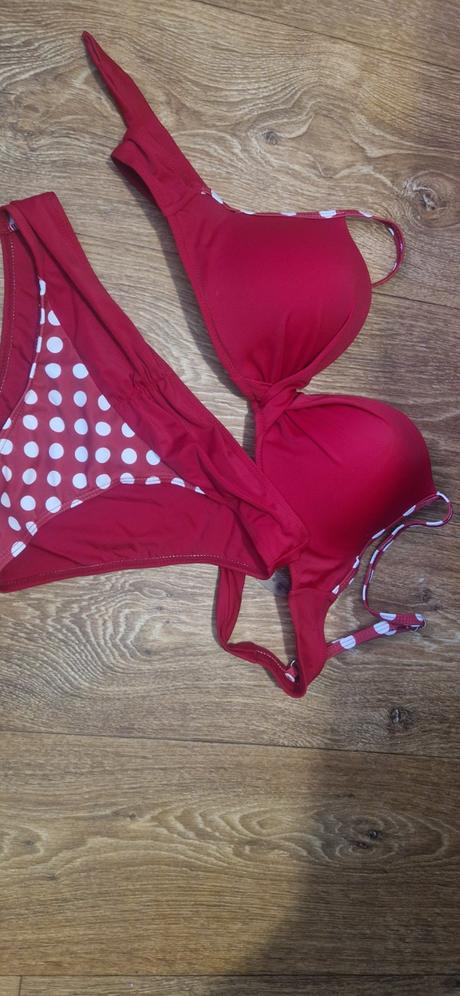 Krásne bodkované plavky, m