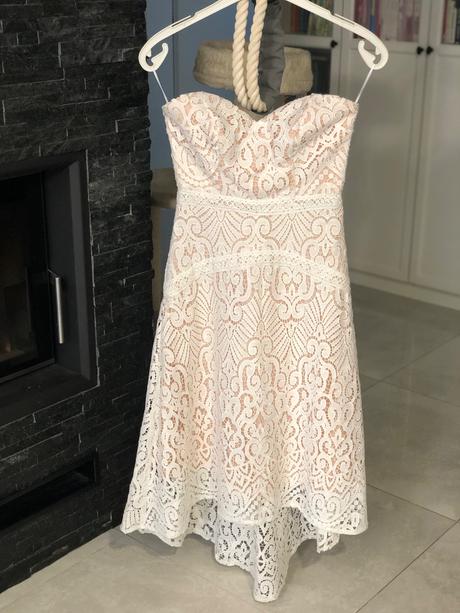 Krasne saty, lipsy london,36