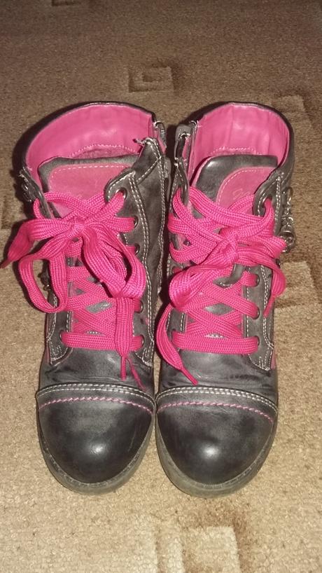 Dievčenské topánky, 32