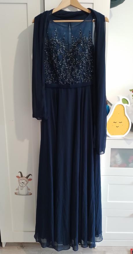 Spoločenské šaty, 38