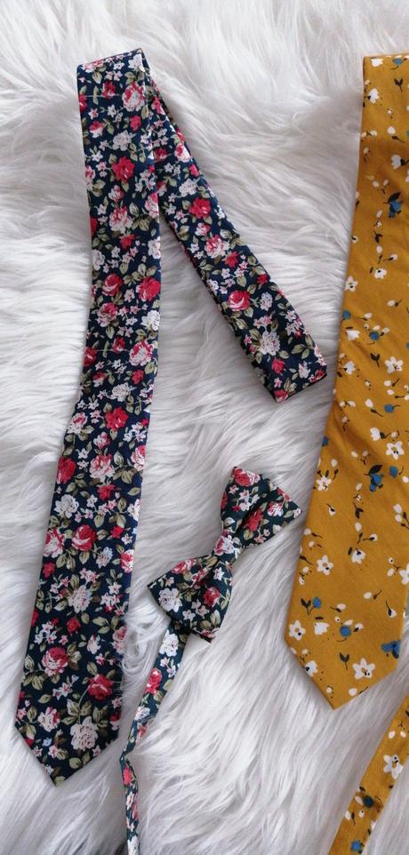 Slávnostný set dieťa motýlik a dospelý krava,