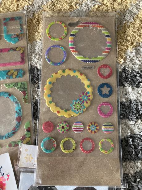 Nálepky a tetovačky, 