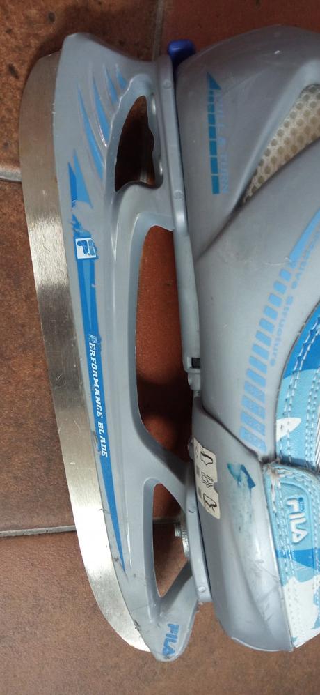 Chlapcenske ladove korcule 32-35, fila,32