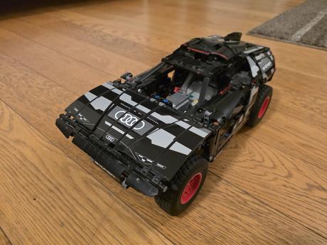 Lego technic 42160,